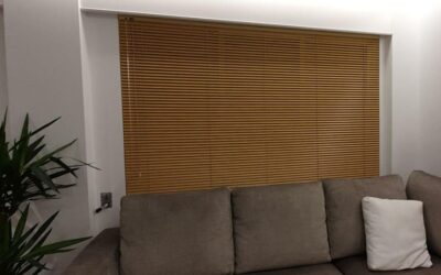 Cortinas venecianas de aluminio con imitación madera