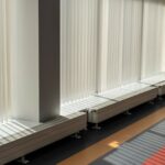 Las persianas ya no son solo una herramienta funcional, sino también un elemento decorativo que tiene el poder de cambiar por completo el aspecto de cualquier habitación. En Persianas Tosa sabemos que los detalles marcan la diferencia, y queremos ayudarte a sacar el mejor partido de tus espacios.