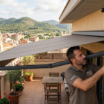 Si tienes un toldo, conoces ese momento de pánico: empieza a soplar un viento fuerte, el toldo comienza a cimbrar y tú no estás en casa (o el motor tarda una eternidad en recogerlo). Esa sensación de que la lona va a salir volando es el mayor enemigo de tu tranquilidad.